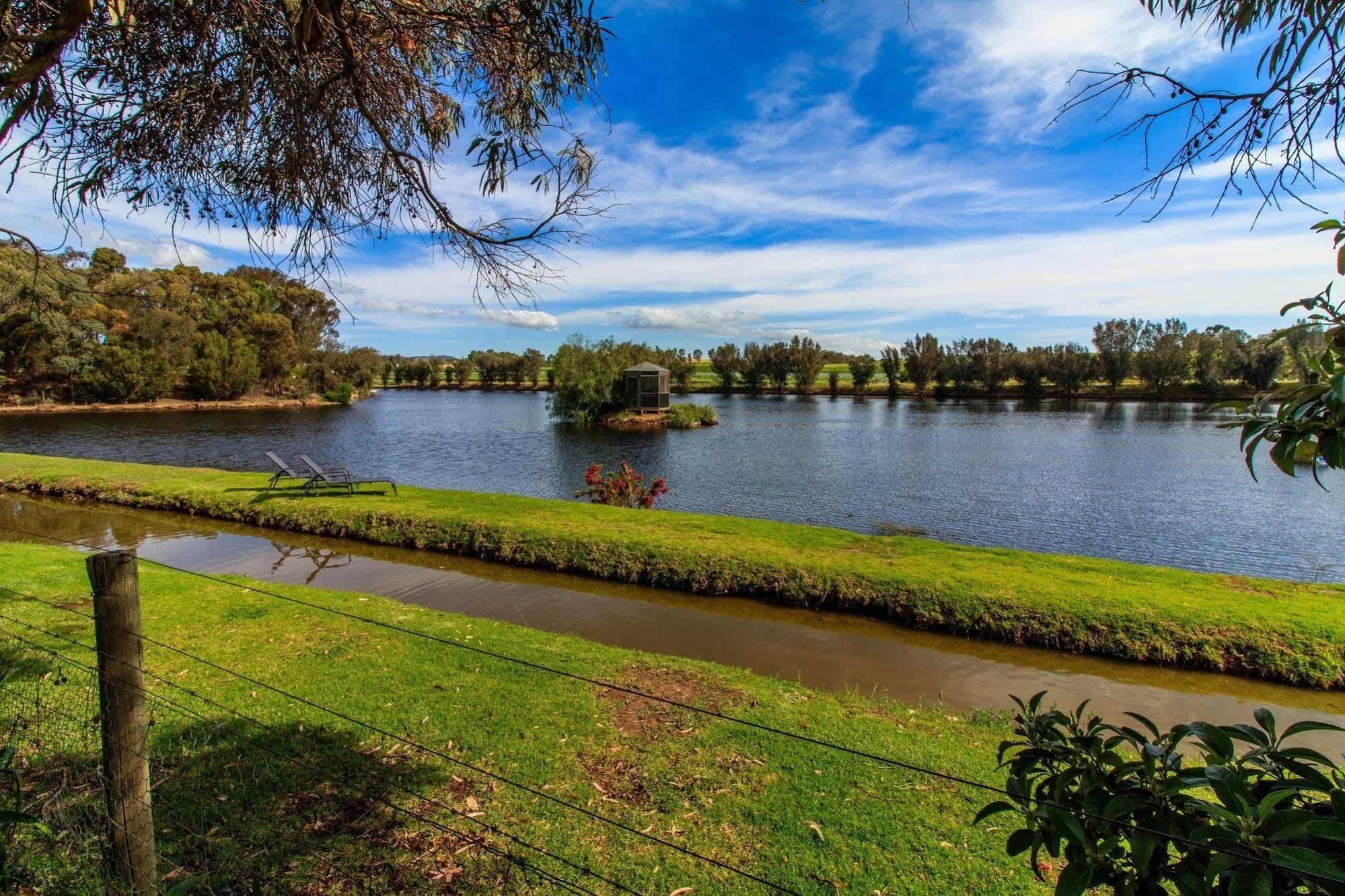 Stonewell Cottages And Vineyards ทานันดา ภายนอก รูปภาพ